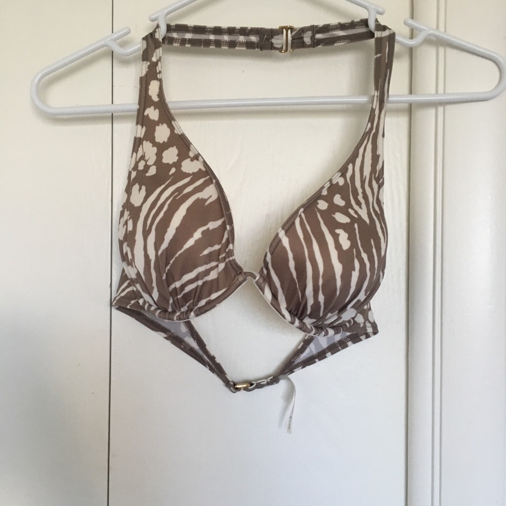Victoria’s Secret bikini